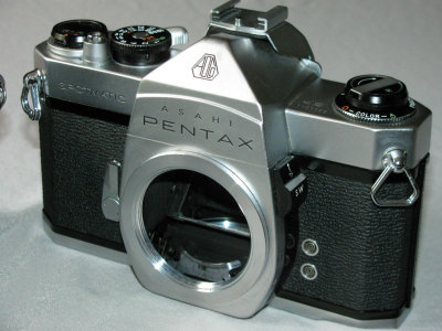 Pentax-Spotmatic-1964.jpg