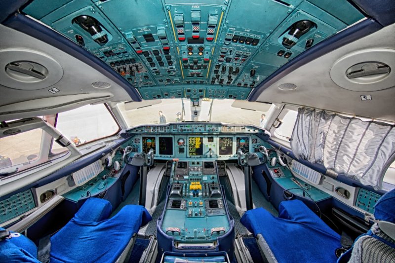 Flightdeck - Air Koryo An-148