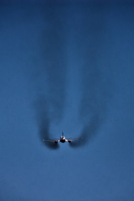 737-200 departure