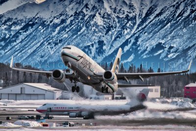 Alaskan Airlines 737 taking off