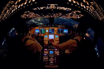 Flightdeck 747-8, descending into Chicago OHare