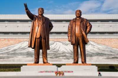 Mansudae Hill - Kim Il Sung and Kim Jong Il Statue - Pyongyang