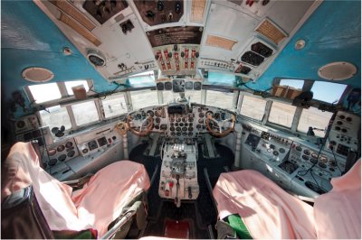 Cockpit Il-18