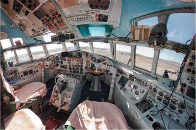 Cockpit Il-18