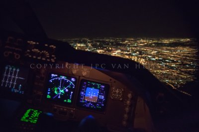 Turning final, overflying the city of Chicago