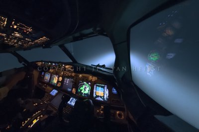 Flying through the storms - 737 inflight