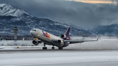 Fedex MD-11 taking off