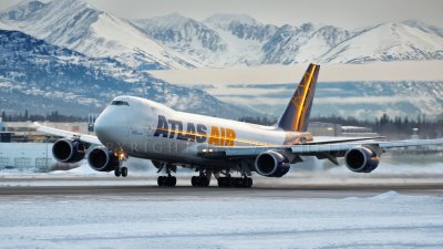 Atlas Air 747-8 rotating