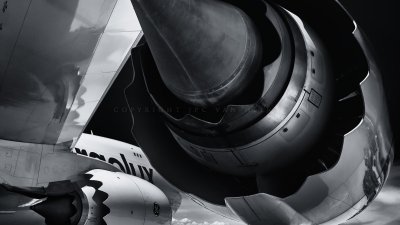 747-8 - engines and exterior