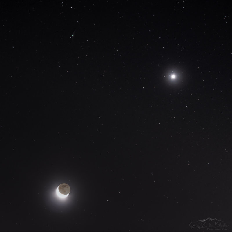 Comet C/2013 US10 (Catalina), Venus, and the Moon