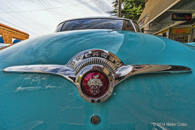 Packards Auburn CA 3-14 (15) 1952 Emblem.jpg
