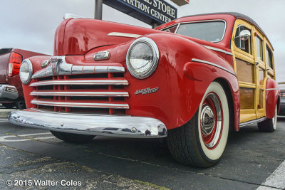 Ford 1946 Woody wgn Red DD 6-15 (1) F.jpg