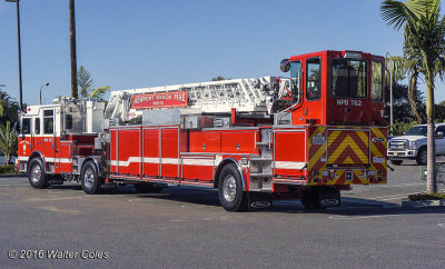 Fire truck Newport Beach 11-15 R.jpg