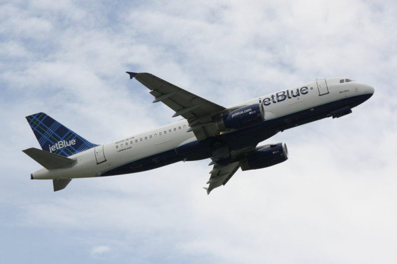 Airbus A320 (N505JB) Blue Skies
