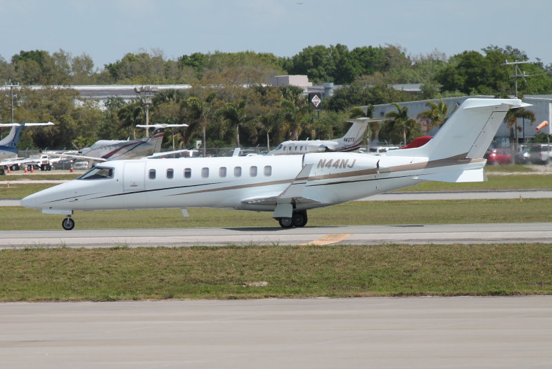 Learjet 45 N44NJ 031315 4.JPG