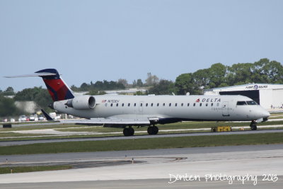 Canadair Regional Jet CRJ-700 (N753EV)