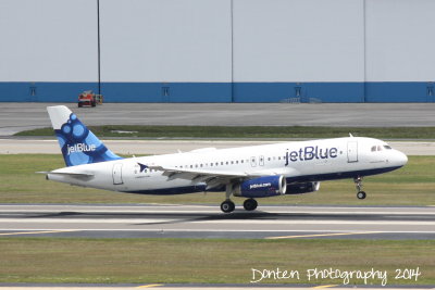 Airbus A320 (N656JB) California Blue