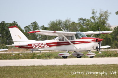 Cessna Skyhawk N3230L 033014 2.JPG