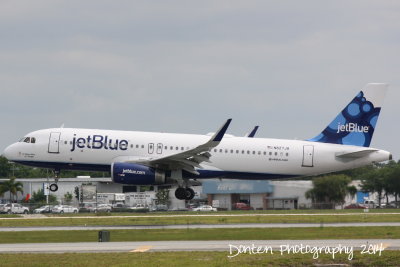 Airbus A320 (N827JB) It Takes Blue to Tango