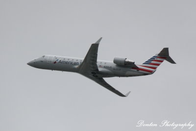 Canandair Regional Jet CRJ-200 (N260JS) 