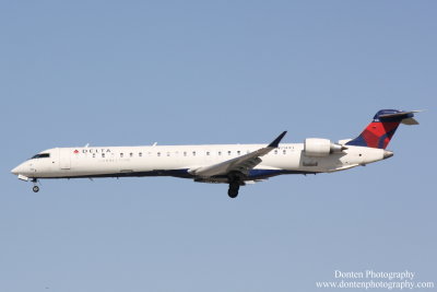 Canadair Regional Jet CRJ-900 (N914XJ) 