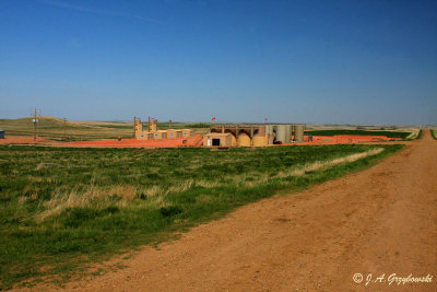 Oil development on the prairie