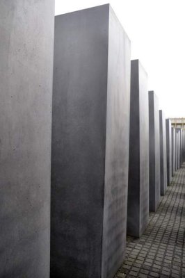 Holocaust Memorial  -009.JPG