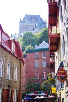 Chataeu Fronteac from Rue du Cul de Sac (2).jpg