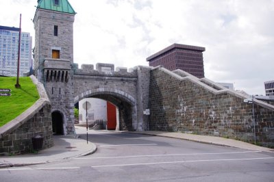 Porte Kent - Ramparts of Quebec.jpg