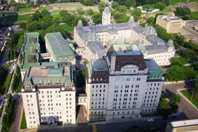 Quebec Parliament and Lieutenatnt Gouverneur Building - Capital Observatory.jpg