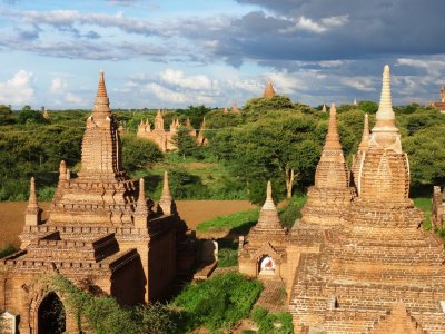 Bagan Plain from Temple 2925.jpg