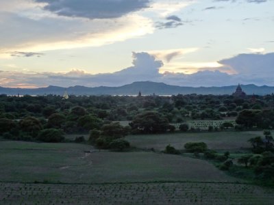 Bagan Plains Looking West - Myauk Guni.jpg