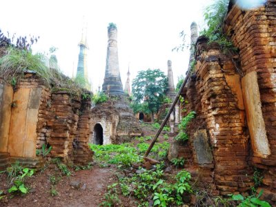 Pagodas in Disrepair - Shwe Indein Site.jpg