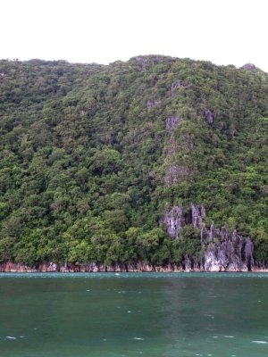 Caramoan National Park from Cagbalinad Island (2).jpg