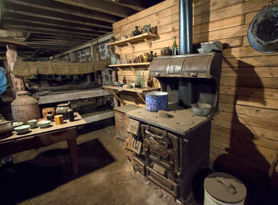 chinese underground living quarters - pendleton underground.jpg