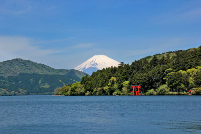  Mt. Fuji, the red torii (gate) of the Hakone Shrine and Lake Ashi as seen from Moto-Hokane