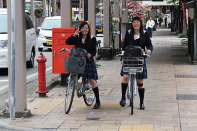  Schoolgirls in Takayama
