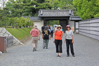 Judy and Sallie leaving Ninomaru Palace and Garden complex of Nijo Castle in Kyoto 