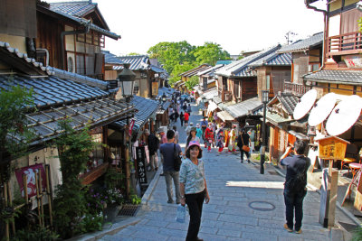 Judy on traditional Ninen-zaka and Sannen-zaka (contiguous streets) in Kyoto
