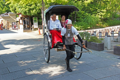 Rickshaw on Nene no Michi Lane - seen while walking from Kodaiji Temple to traditional Ninen-zaka & Sannen-zaka area