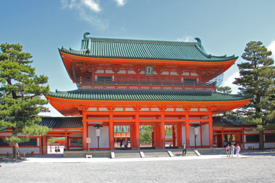 Outen-mon (Divine Gate) at the Heian-jingu Shrine in Kyoto