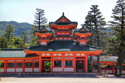 Soryu-ro Tower at the Heian-jingu Shrine with the Higashiyama Mountains in the background in Kyoto