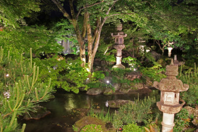 Traditional, strolling Japanese garden at Ganko Takasegawa Nijoen (restaurant) in Kyoto