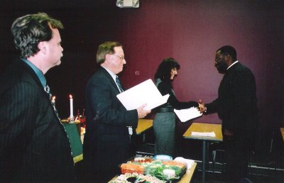 Ron Workman exchanging the grip.jpg