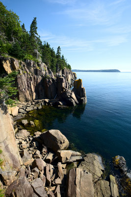 Long Island Basalt Cliffs - Between Tiverton and Central Grove