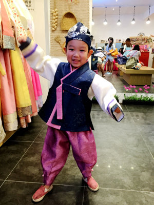 korean_outfit