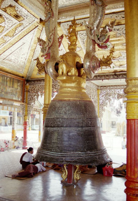 The Maha Tissada Gandha Bell in Shwedagon Pagoda