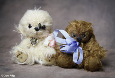 Sweetheart bears by Julia Wallace Australia