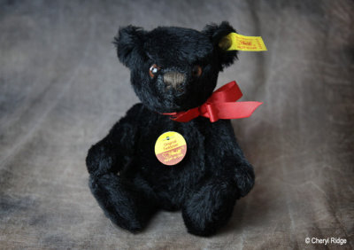 Steiff Original teddy bear early 1990s black 0209/15