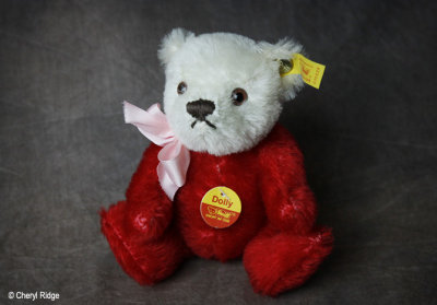 Steiff Dolly teddy bear early 1990s red 0215/15